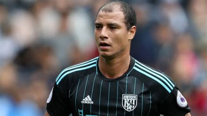 Marouane Chamakh Biography, Age, Height, Wife, Net Worth, Family