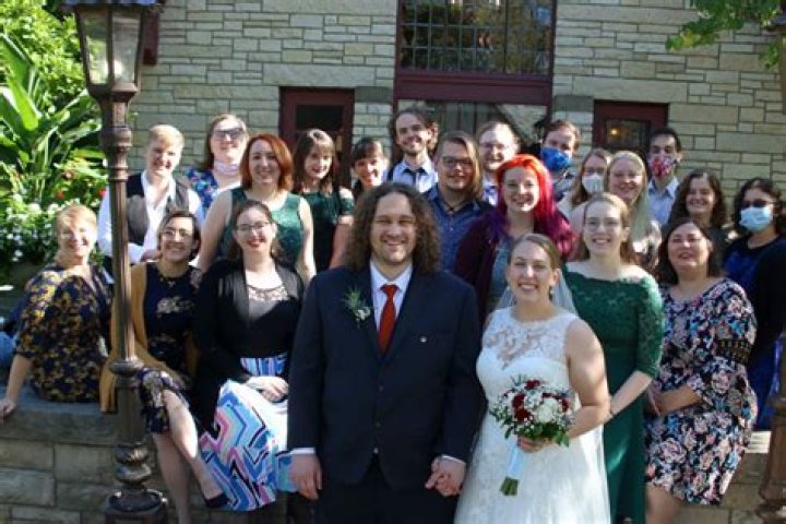 Martha MacIsaac Biography, Age, Height, Husband, Net Worth, Family