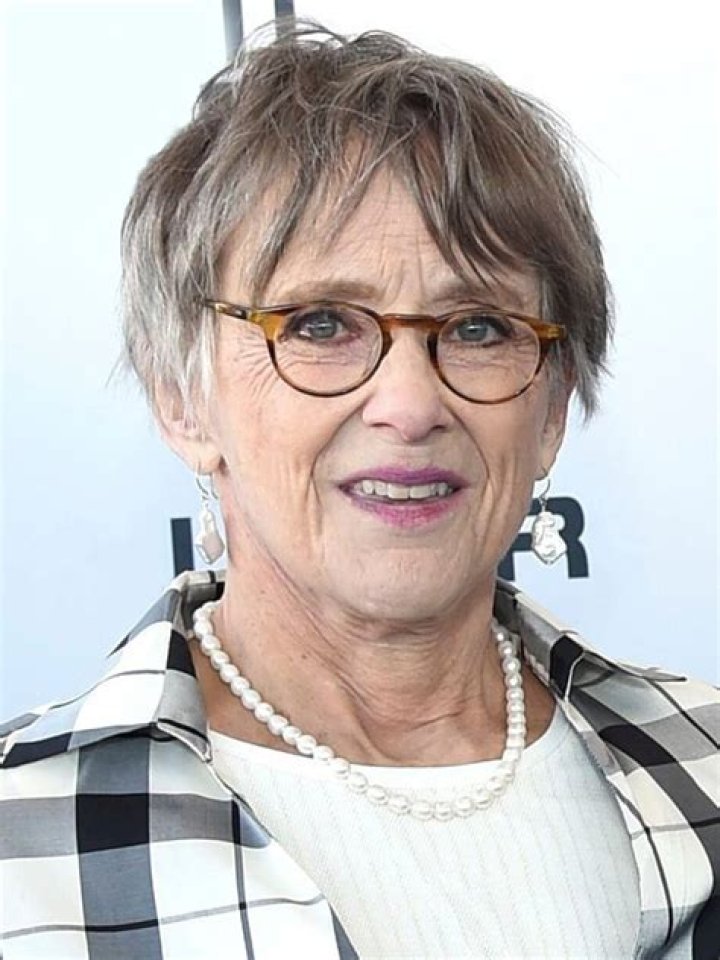 Mary Beth Hurt Biography, Age, Height, Husband, Net Worth, Family