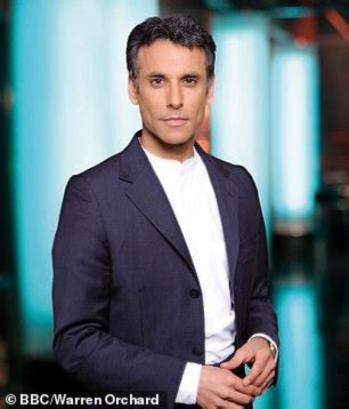 Matthew Amroliwala Biography, Age, Height, Wife, Net Worth, Family