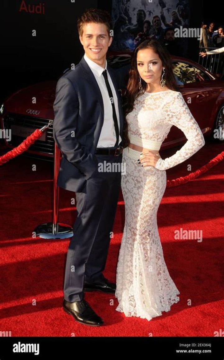 Max Unger Biography, Age, Height, Wife, Net Worth, Family