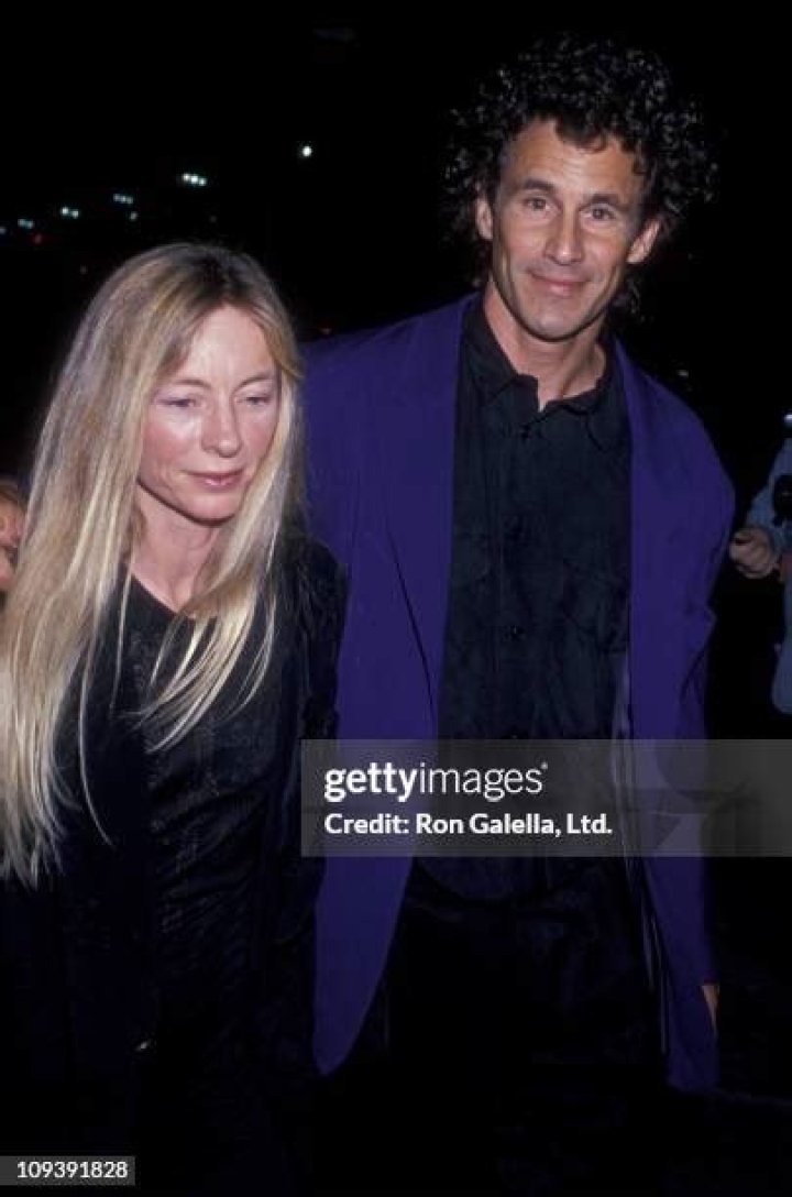 Michael Ontkean Biography, Age, Height, Wife, Net Worth, Family