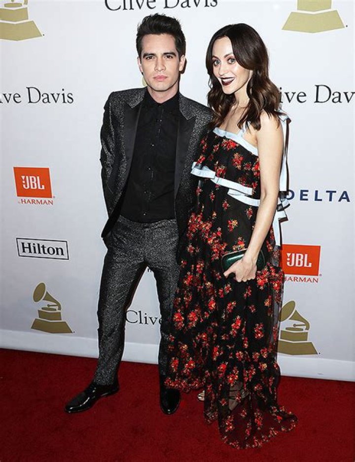 Michael Urie Biography, Age, Height, Wife, Net Worth, Family