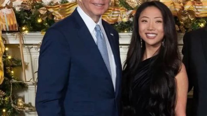 Mona Fong Biography, Age, Height, Husband, Net Worth, Family