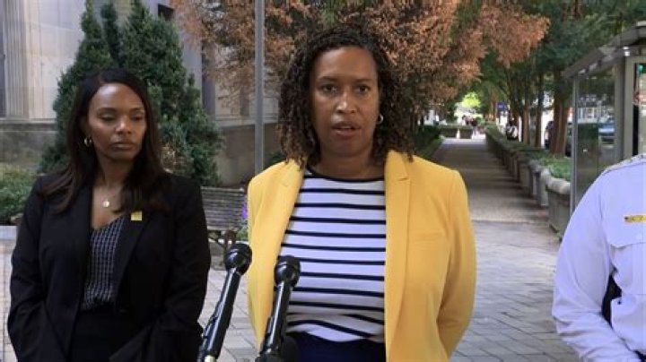 Muriel Bowser Biography, Age, Height, Husband, Net Worth, Family