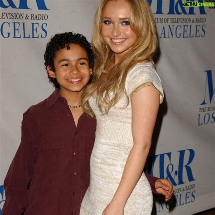 Noah Gray-Cabey Biography, Age, Height, Wife, Net Worth, Family