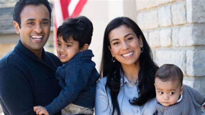 Parviz Ghelichkhani Biography, Age, Height, Wife, Net Worth and Family