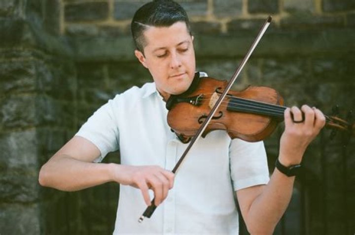 Patrick McAvinue Biography, Age, Height, Wife, Net Worth, Family