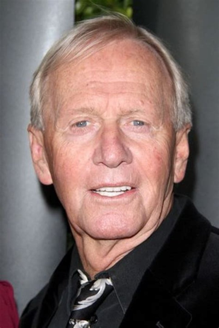 Paul Hogan Biography, Age, Height, Wife, Net Worth, Family