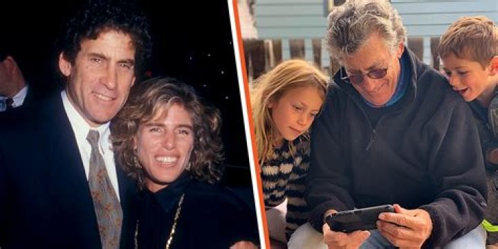 Paul Michael Glaser Biography, Age, Height, Wife, Net Worth, Family