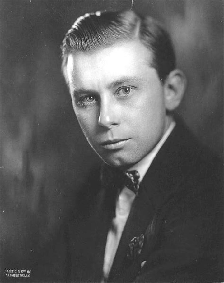 Percy Helton Biography, Age, Height, Wife, Net Worth, Family