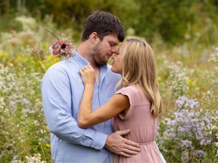 Pierre Thomas Biography, Age, Height, Husband, Net Worth, Family