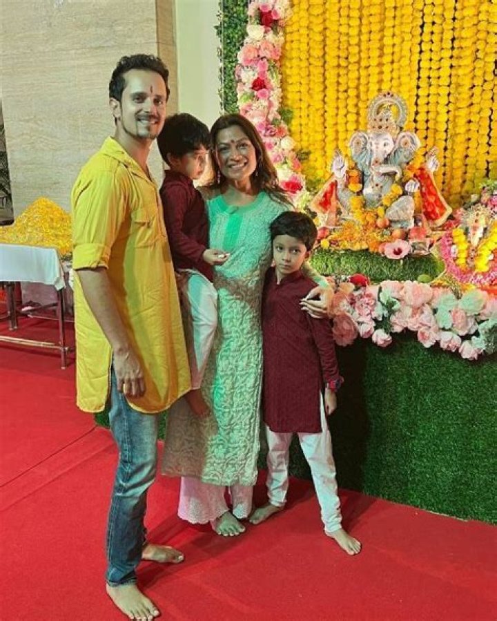 Raghav Sachar Biography, Age, Height, Wife, Net Worth, Family