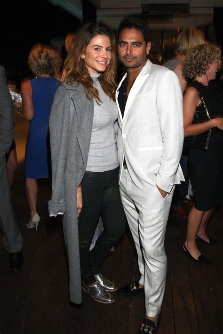 Ramesh Oza Biography, Age, Height, Wife, Net Worth, Family