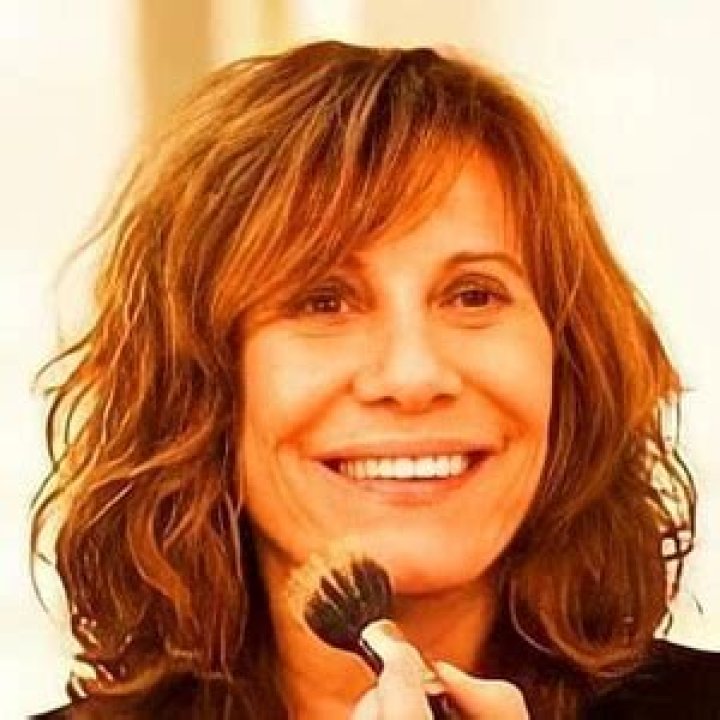 Renata Sorrah Biography, Age, Height, Husband, Net Worth, Family