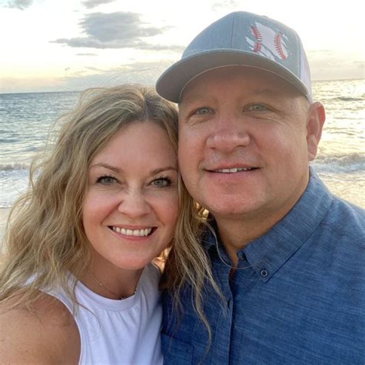 Robert Hight Biography, Age, Height, Wife, Net Worth, Family