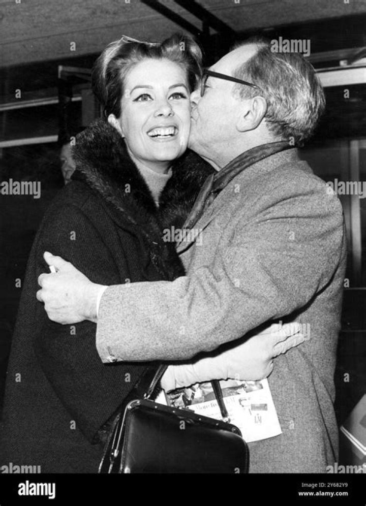 Sally Ann Howes Biography, Age, Height, Husband, Net Worth, Family