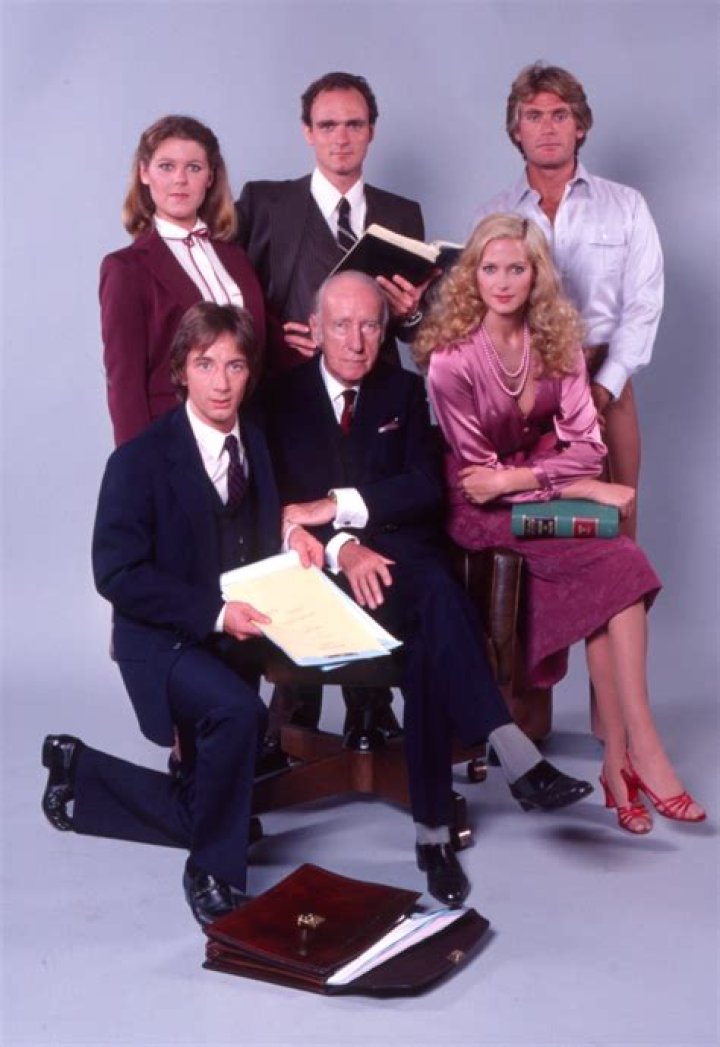 Shelley Smith Biography, Age, Height, Husband, Net Worth, Family