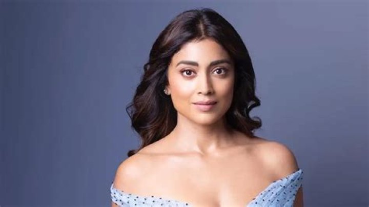 Shriya Saran Biography, Age, Height, Husband, Net Worth, Family