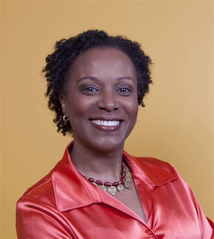 Stephanie E. Williams Biography, Age, Height, Husband, Net Worth, Family