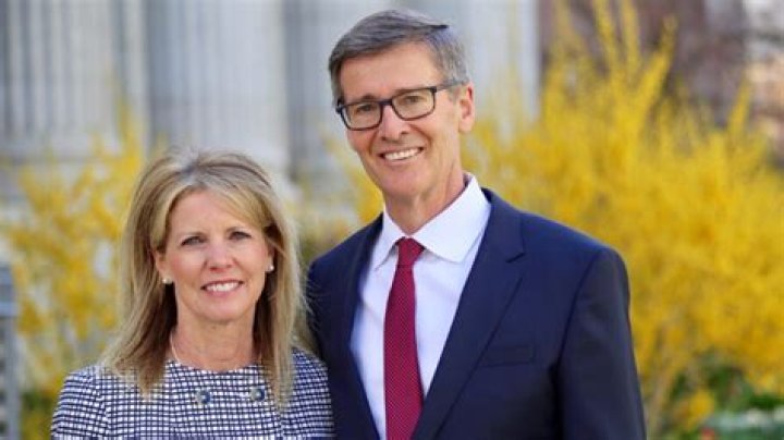 Steven J. Lund Biography, Age, Height, Wife, Net Worth and Family