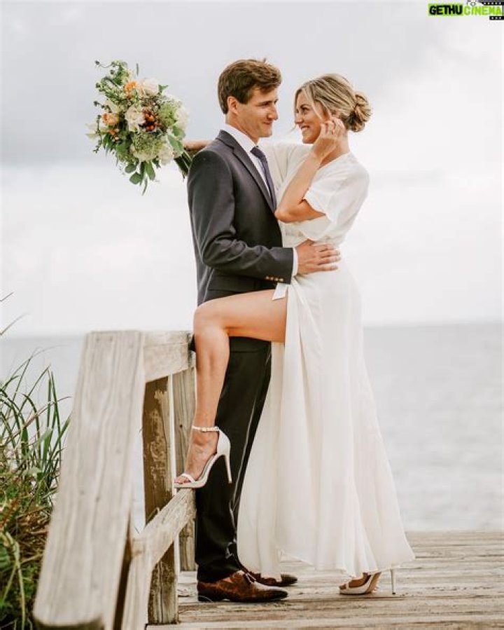 Taylor Louderman Biography, Age, Height, Husband, Net Worth, Family