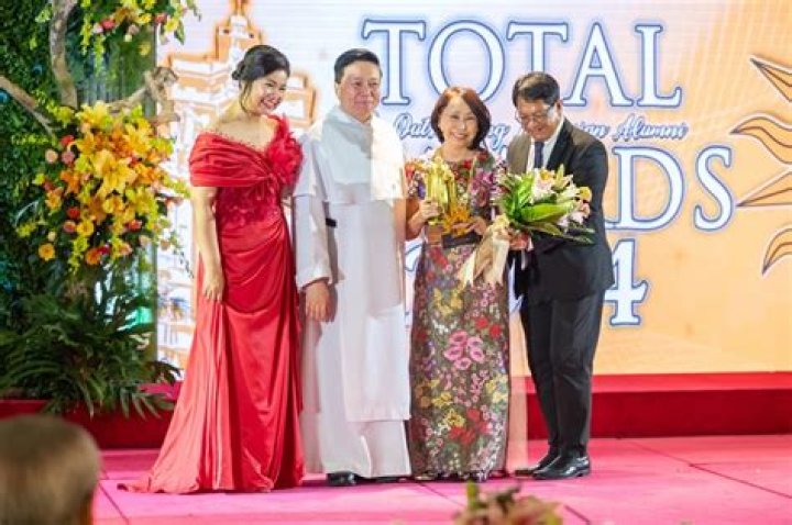 Tony Tan Caktiong Biography, Age, Height, Wife, Net Worth, Family