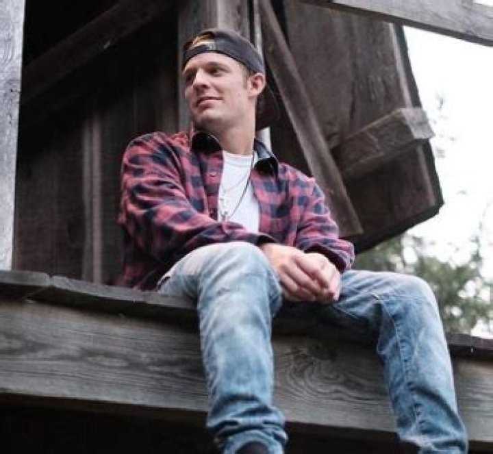 Tucker Beathard Biography, Age, Height, Wife, Net Worth, Family