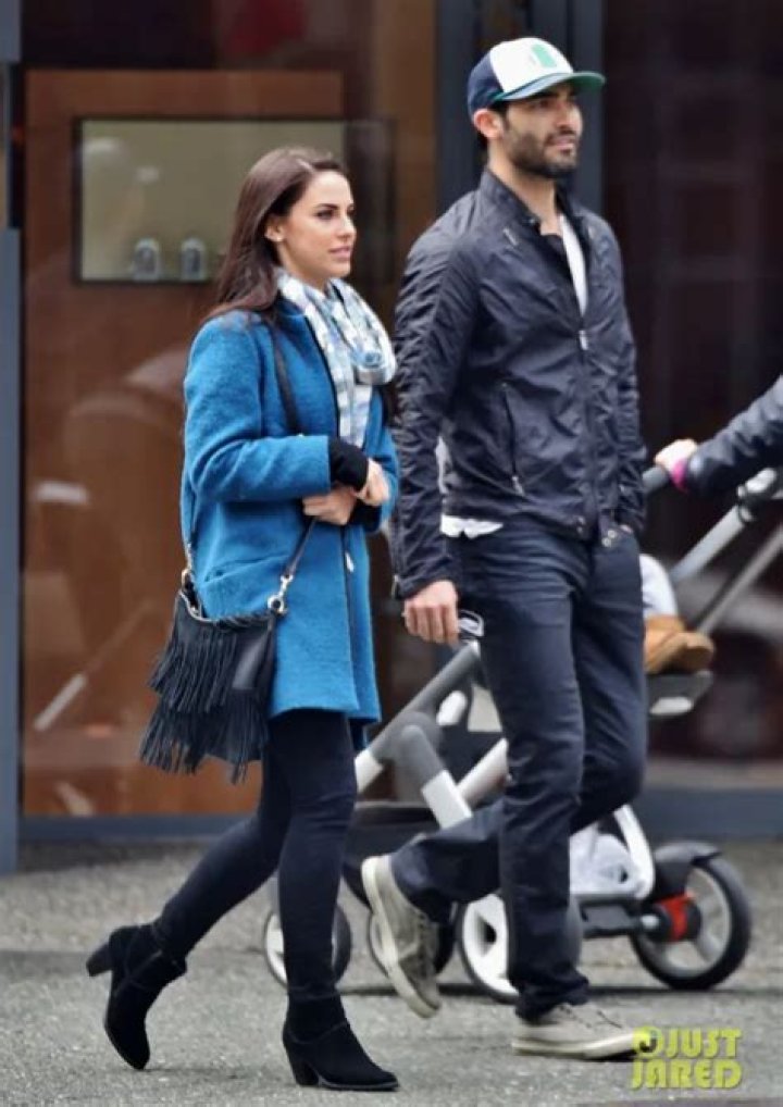 Tyler Hoechlin Biography, Age, Height, Wife, Net Worth, Family