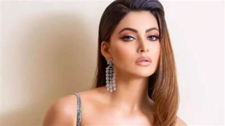 Urvashi Biography, Age, Height, Husband, Net Worth, Family