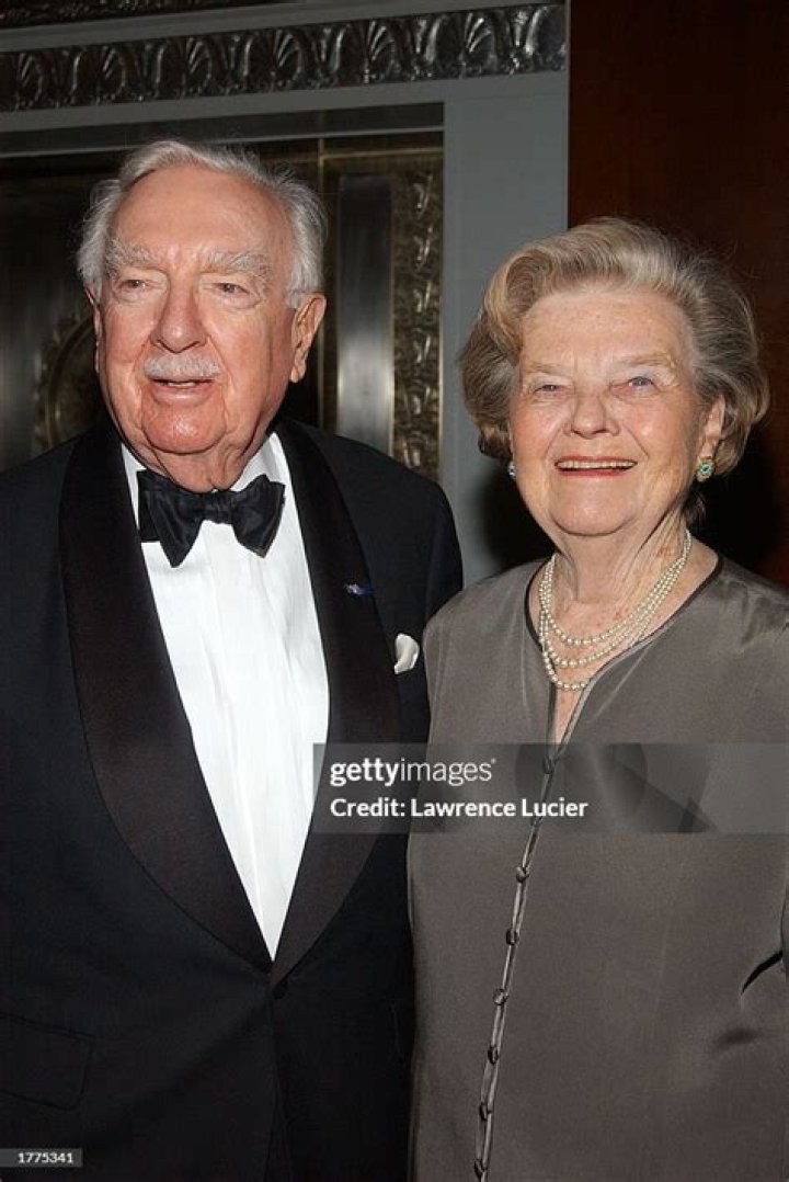 Walter Cronkite Biography, Age, Height, Wife, Net Worth, Family