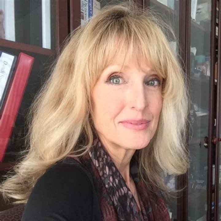 Wendelin Van Draanen Biography, Age, Height, Husband, Net Worth, Family