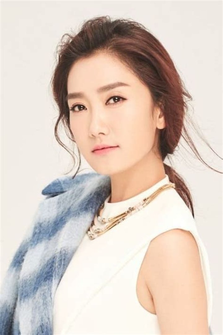 Yangwei Linghua Biography, Age, Height, Husband, Net Worth, Family