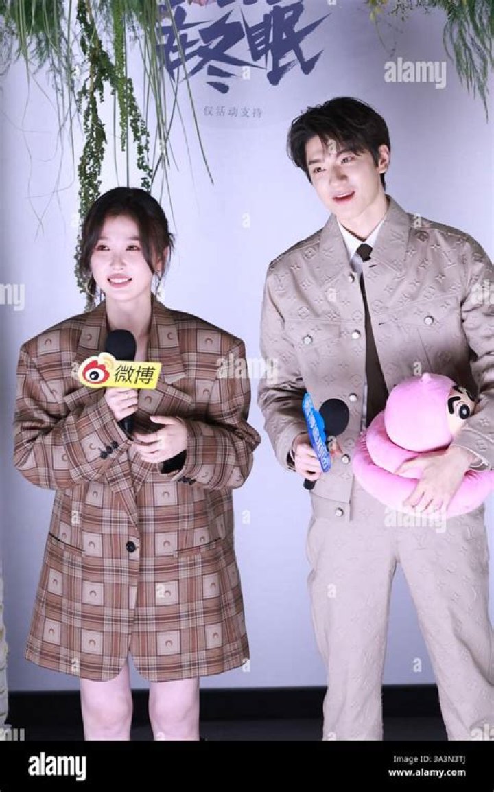 Yu Shuxin Biography, Age, Height, Husband, Net Worth, Family