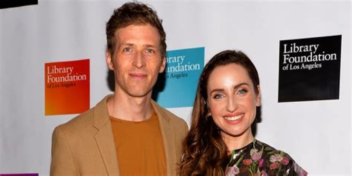 Zoe Lister-Jones Biography, Age, Height, Husband, Net Worth, Family