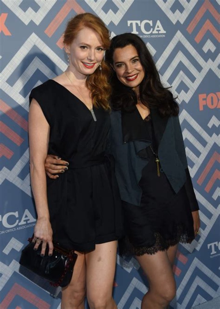 Zuleikha Robinson Biography, Age, Height, Husband, Net Worth, Family